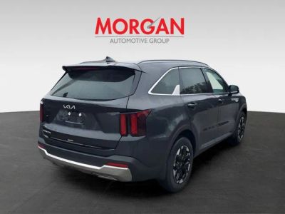 2025 Kia Sorento — side profile view