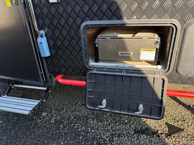 2025 BLACK SERIES Black Series Camper - Photo 11