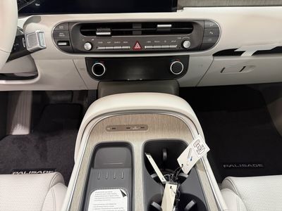 2026 Hyundai Palisade Hybrid — photo 13 view
