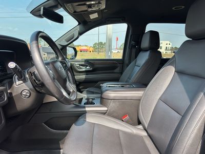 2022 Chevrolet Suburban - Photo 13