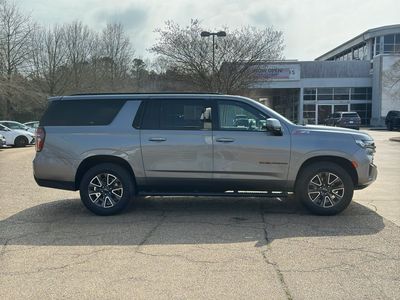 2022 Chevrolet Suburban - Photo 8