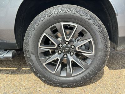 2022 Chevrolet Suburban - Photo 11