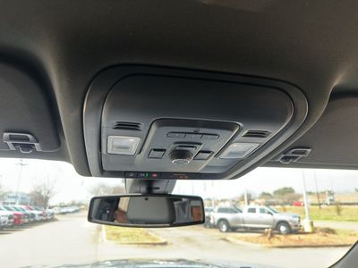 2022 Chevrolet Suburban - Photo 28