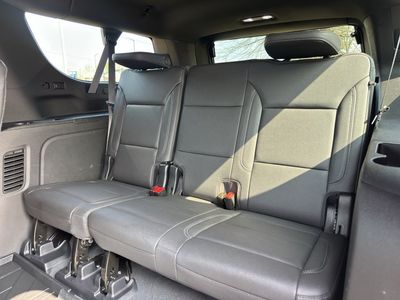 2022 Chevrolet Suburban - Photo 25
