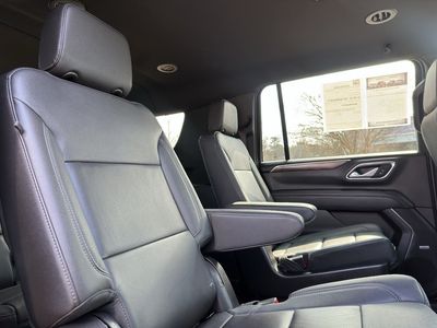 2022 Chevrolet Suburban - Photo 33