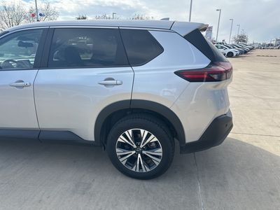 2023 Nissan Rogue — photo 7 view
