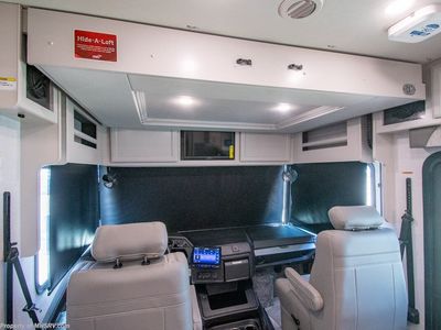 2026 Fleetwood Bounder - Photo 5