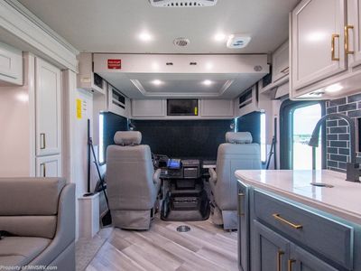 2026 Fleetwood Bounder - Photo 4