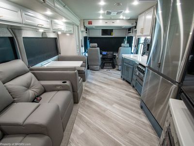 2026 Fleetwood Bounder - Photo 3