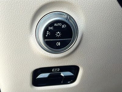 2025 Mercedes-Benz C-Class - Photo 36