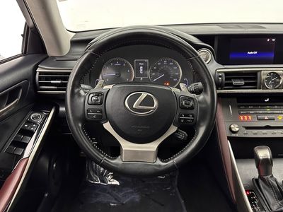 2019 Lexus IS - Photo 23