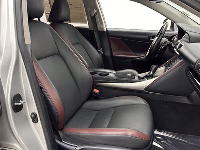 2019 Lexus IS - Photo 32
