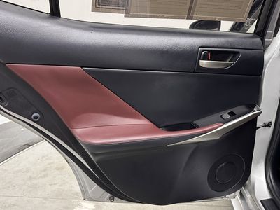 2019 Lexus IS - Photo 22