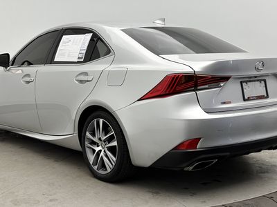 2019 Lexus IS - Photo 6