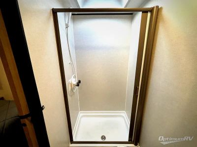 2025 Keystone Coleman Light — photo 9 view