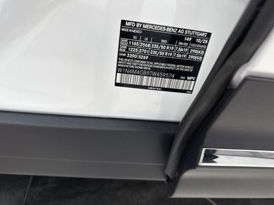 2026 Mercedes-Benz GLB — photo 33 view