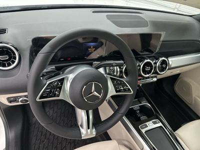 2026 Mercedes-Benz GLB — photo 10 view