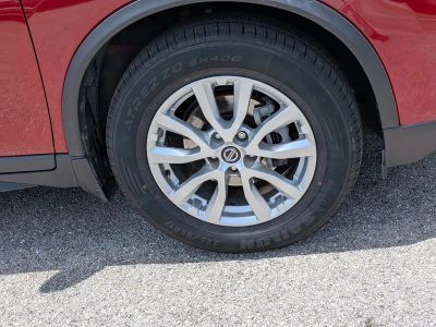 2019 Nissan Rogue — photo 11 view