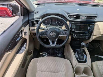 2019 Nissan Rogue — photo 17 view