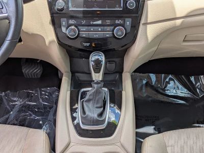 2019 Nissan Rogue — photo 20 view