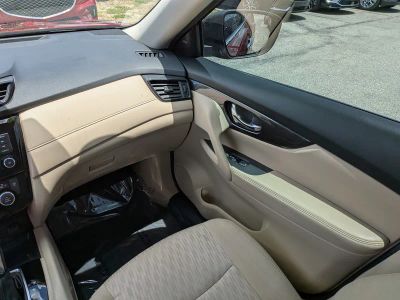 2019 Nissan Rogue — photo 18 view