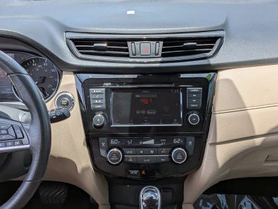 2019 Nissan Rogue — photo 19 view