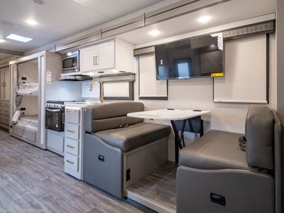 2026 Thor Motor Coach A.C.E. - Photo 11