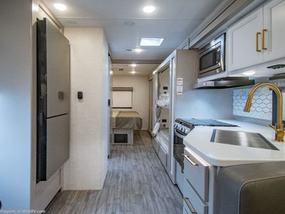 2026 Thor Motor Coach A.C.E. - Photo 10