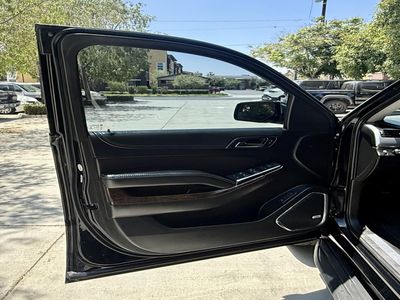 2017 Chevrolet Tahoe - Photo 19