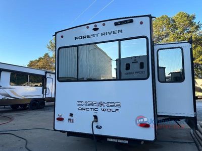 2025 Forest River RV Cherokee Arctic Wolf - Photo 7