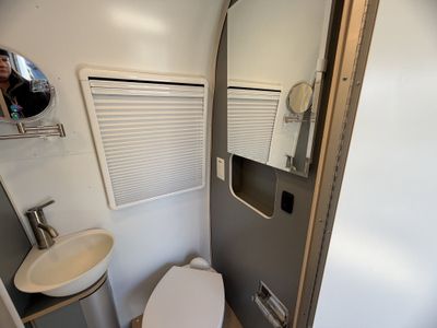 2026 Airstream WORLD TRAVELERUSA — photo 18 view