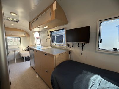 2026 Airstream WORLD TRAVELERUSA — photo 24 view