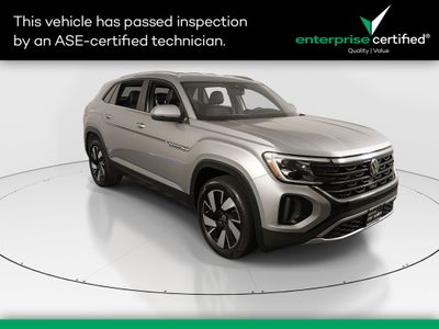 2025 Volkswagen Atlas Cross Sport 2.0T SE w/Technology 4MOTION — front three-quarter view