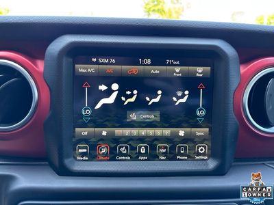 2022 Jeep Wrangler — photo 56 view