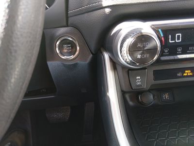 2024 Toyota RAV4 - Photo 13