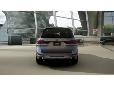 2026 BMW X7 — detail view