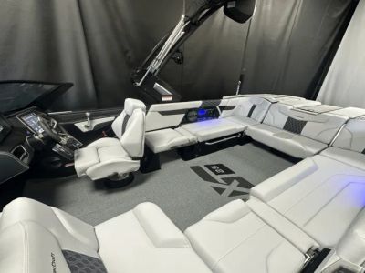 2024 Mastercraft XT25 - Photo 11