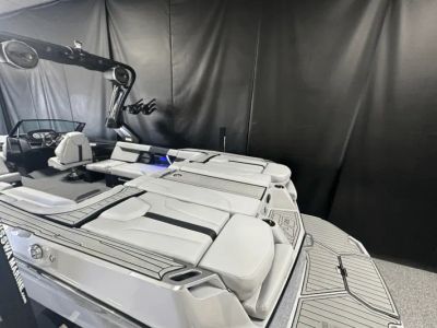2024 Mastercraft XT25 - Photo 14