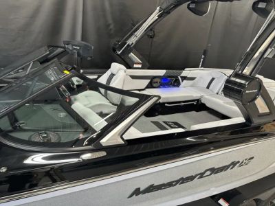 2024 Mastercraft XT25 - Photo 10