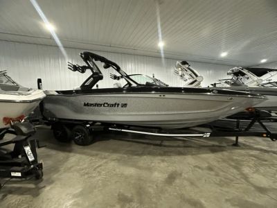 2024 Mastercraft XT25 - Photo 8