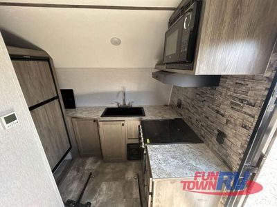 2023 Sunset Park RV Sun Lite - Photo 12