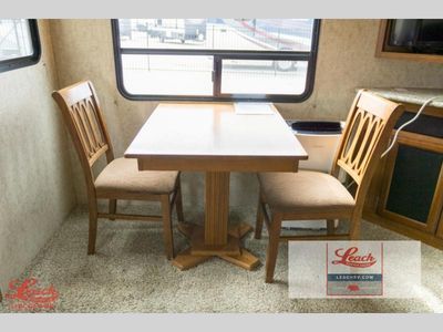 2017 Crusader LITE 27RK — photo 17 view