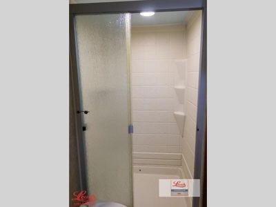 2017 Crusader LITE 27RK — photo 22 view