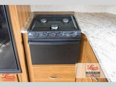 2017 Crusader LITE 27RK — photo 14 view