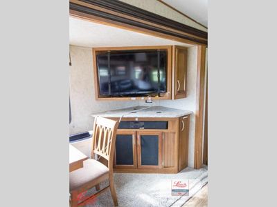 2017 Crusader LITE 27RK — photo 18 view