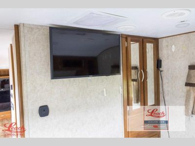 2017 Crusader LITE 27RK — photo 24 view