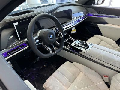 2026 BMW 7 Series — photo 7 view