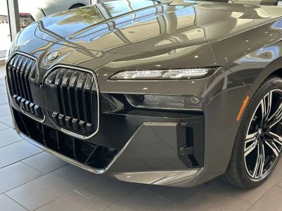 2026 BMW 7 Series — engine compartment view