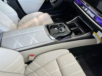 2026 BMW 7 Series — photo 13 view