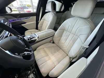 2026 BMW 7 Series — photo 8 view